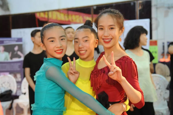 拉丁舞夏令营7天一般收费多少钱