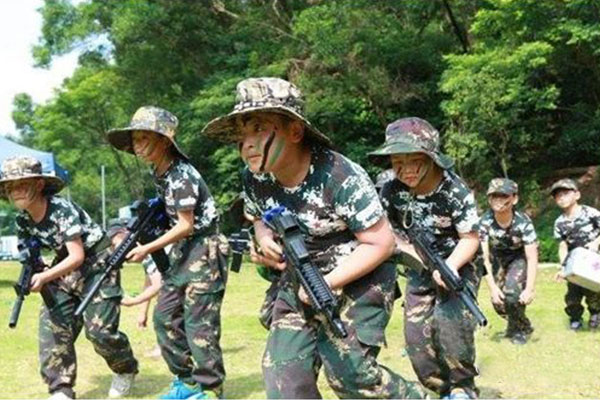 北京雏鹰军事夏令营