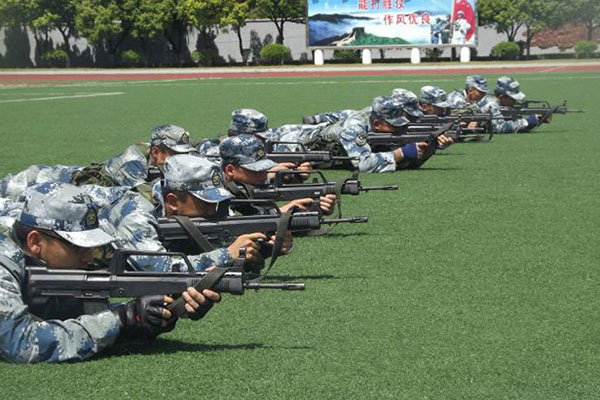 深圳最强尖兵夏令营  