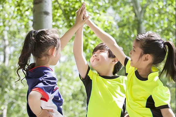 一般小学生夏令营一周时间多少钱