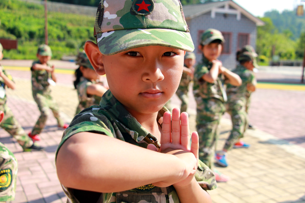 浙江小学生军事夏令营