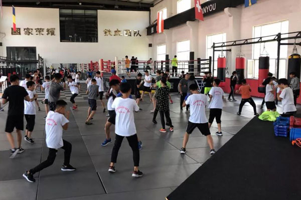 青岛中凯天佑搏击俱乐部夏令营费用