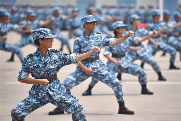 北京女子军事夏令营