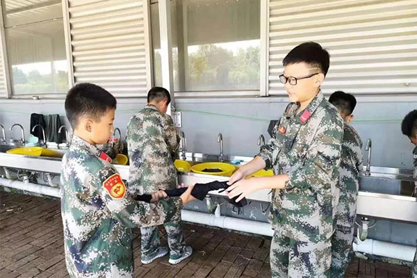 北京众拓少年军事夏令营