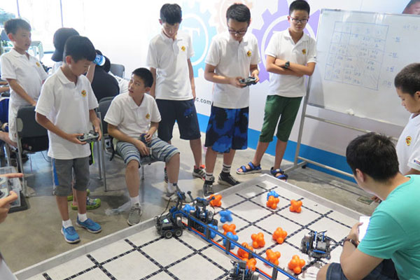 深圳宝安小学生的夏令营活动